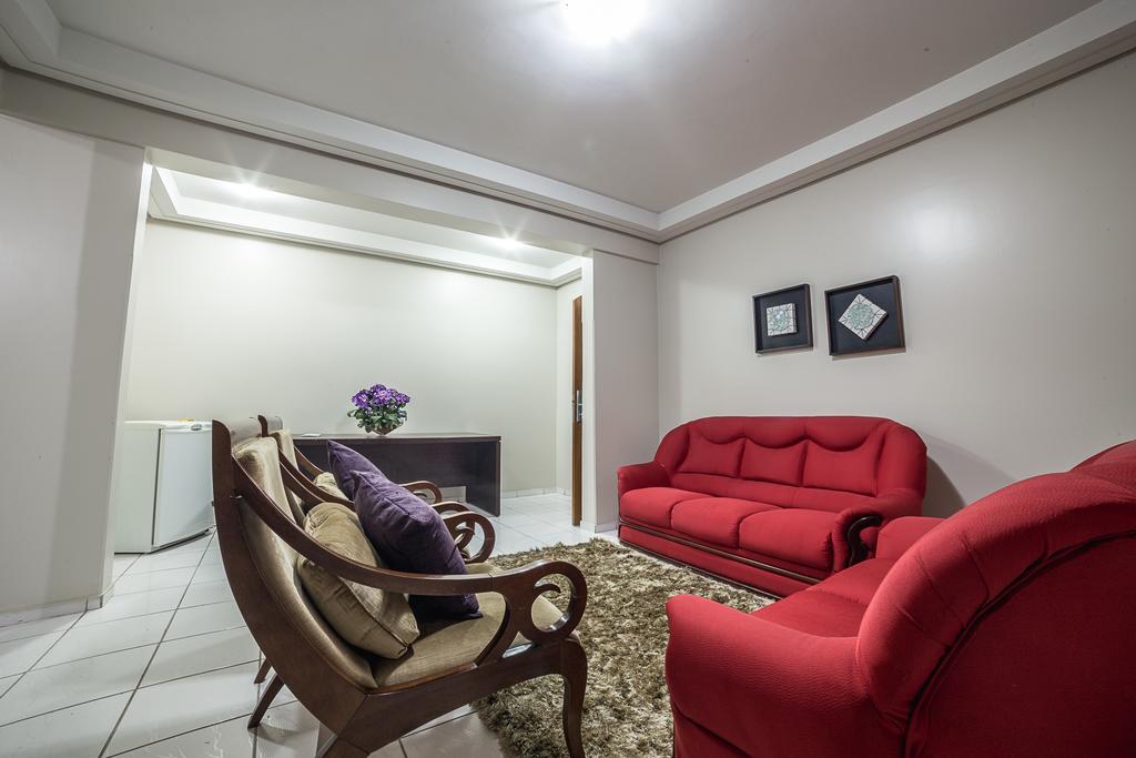 Piloes Palace Hotel Mineiros エクステリア 写真