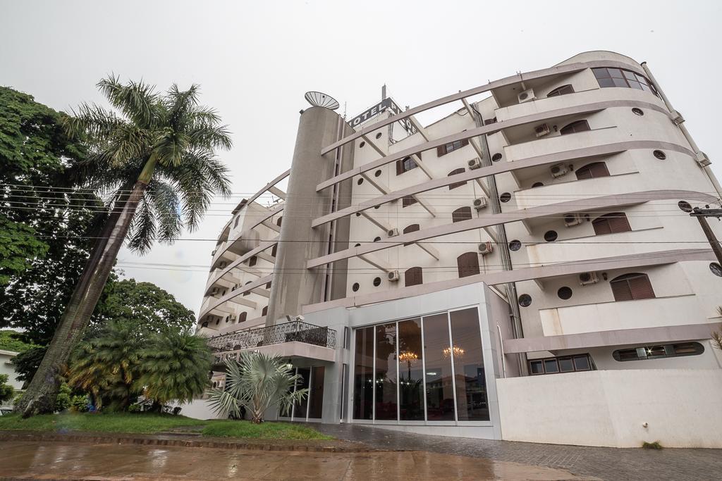 Piloes Palace Hotel Mineiros エクステリア 写真